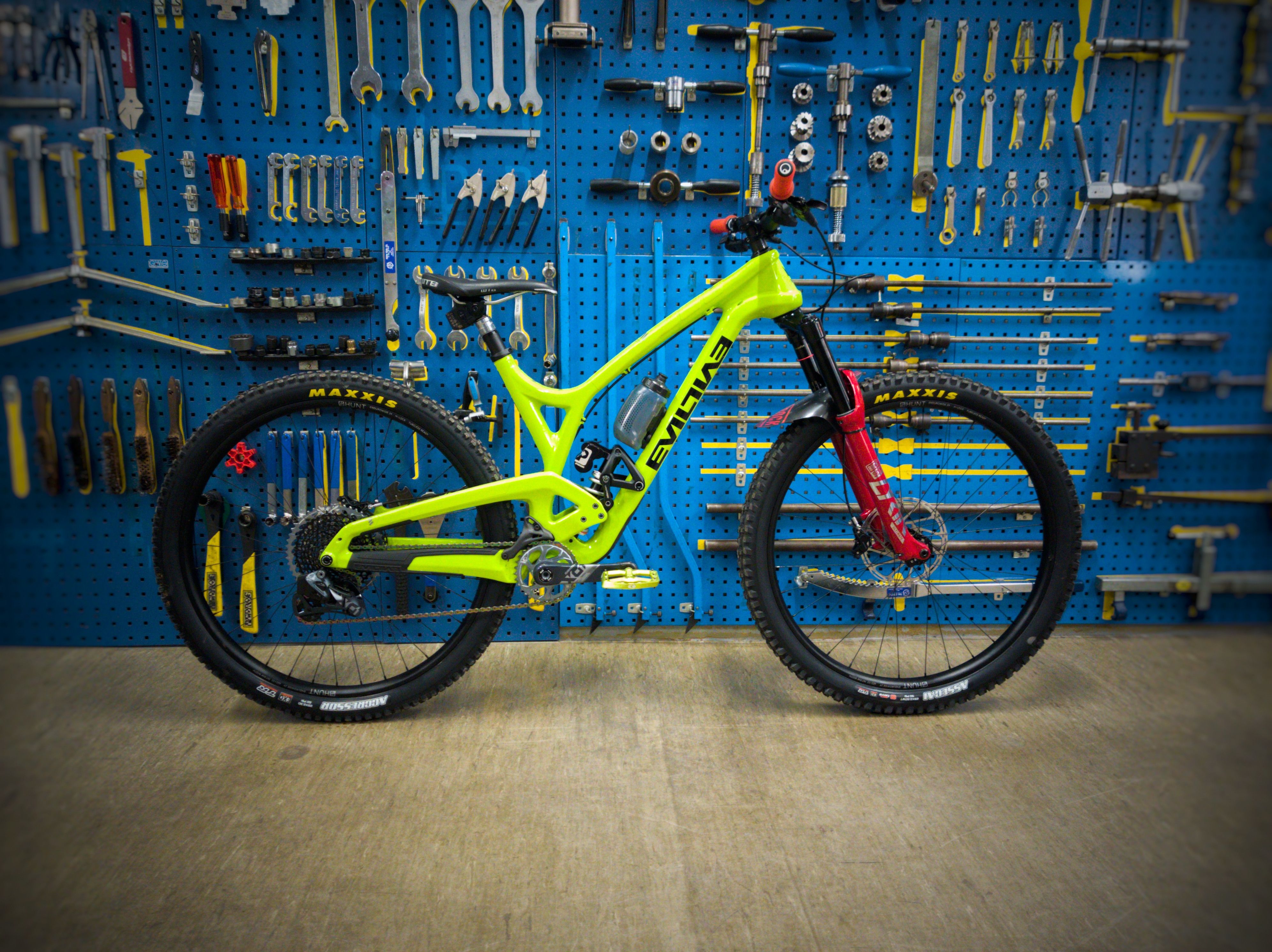 Custom Evil wreckoning lb Malthe_Christensen2405's Bike Check Vital MTB