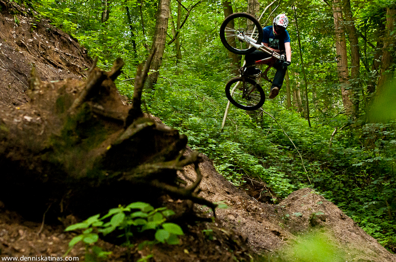 One footed table top Jeandirt Mountain Biking Pictures Vital MTB