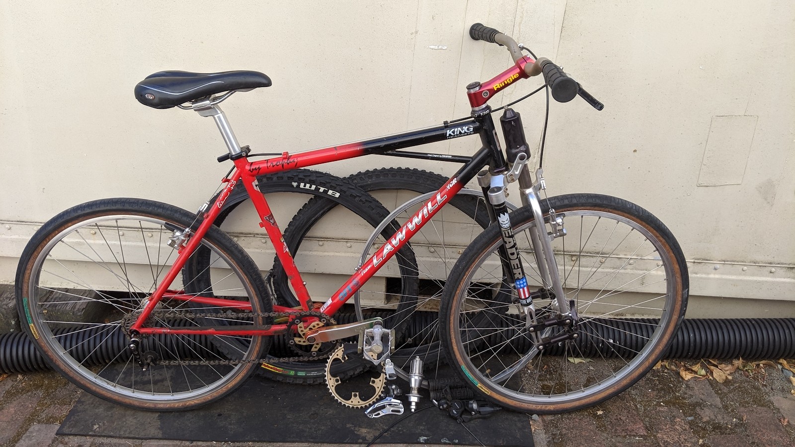 everest 29 xcr mountain bike