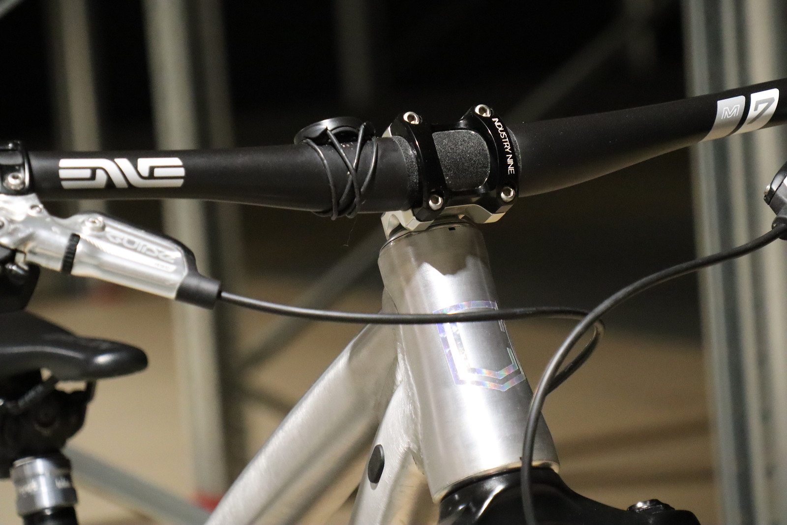 Commencal Absolut SX custom RAW - cragsman's Bike Check - Vital MTB