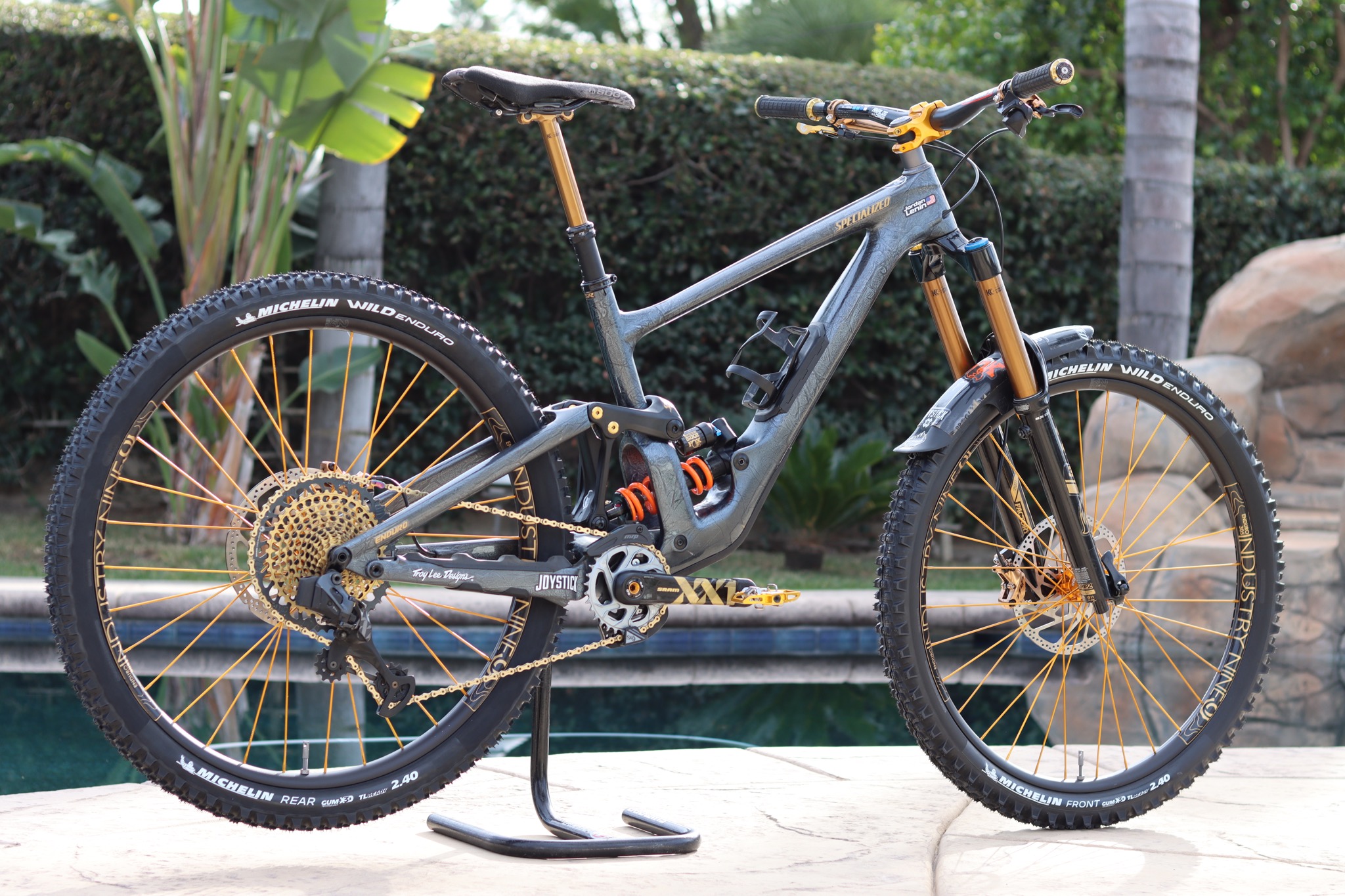Specialized Enduro Sworks Custom john ruiz's Bike Check Vital MTB