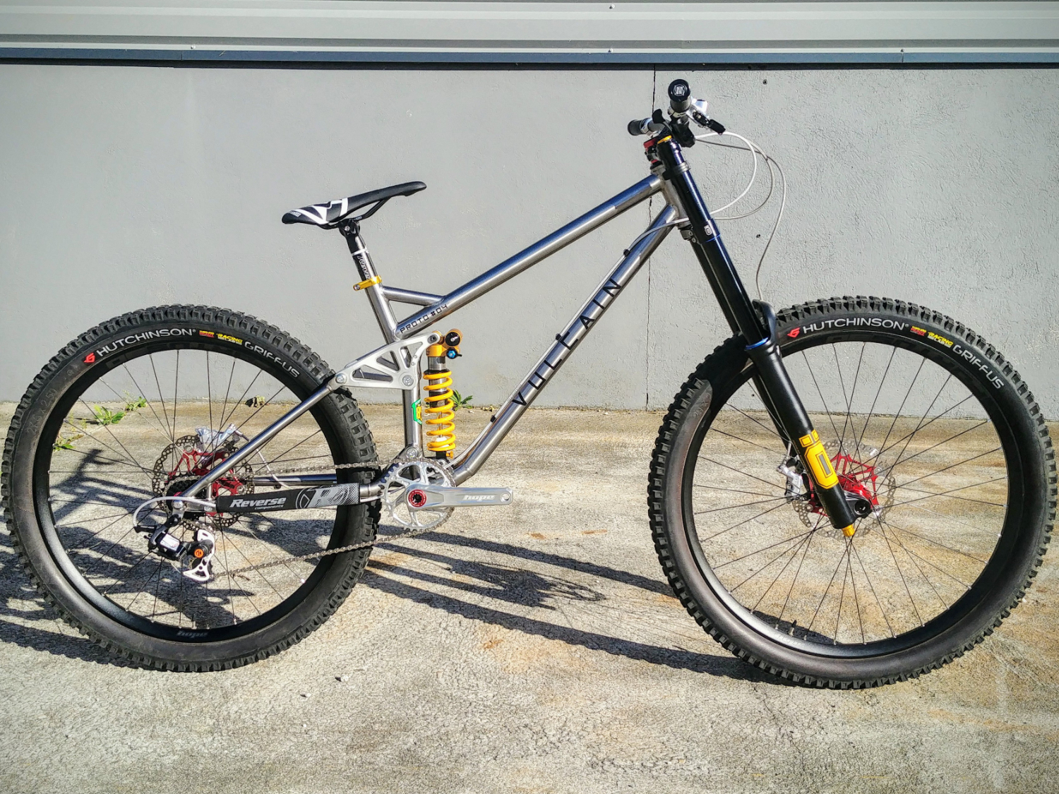 volcano alpha road bike