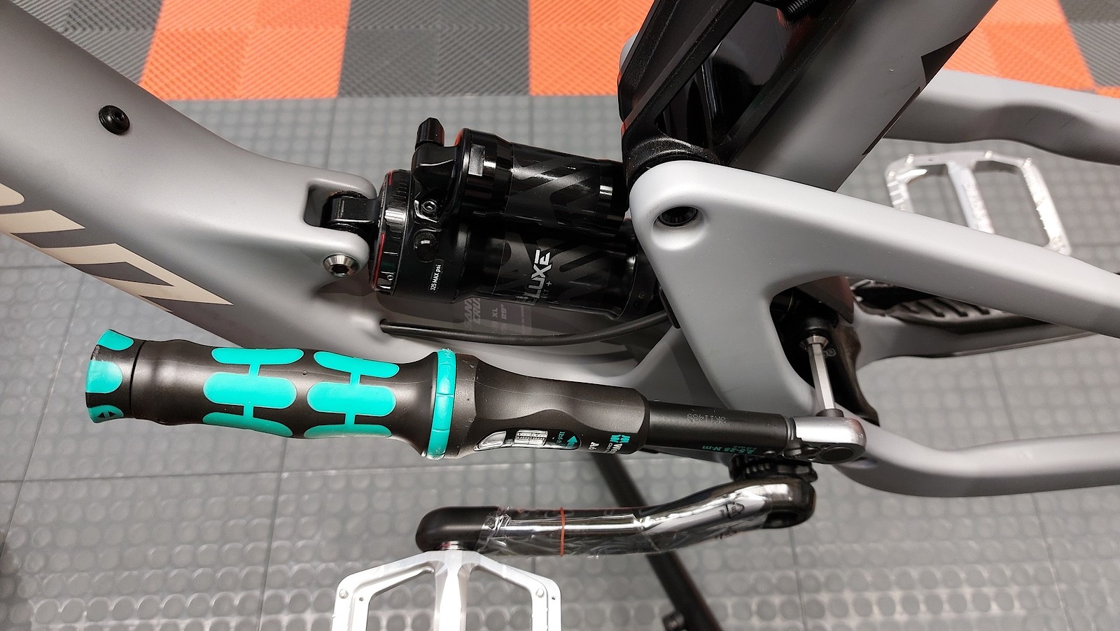 Santa Cruz Hightower Custom AXS "The Grey" Literide's Bike Check