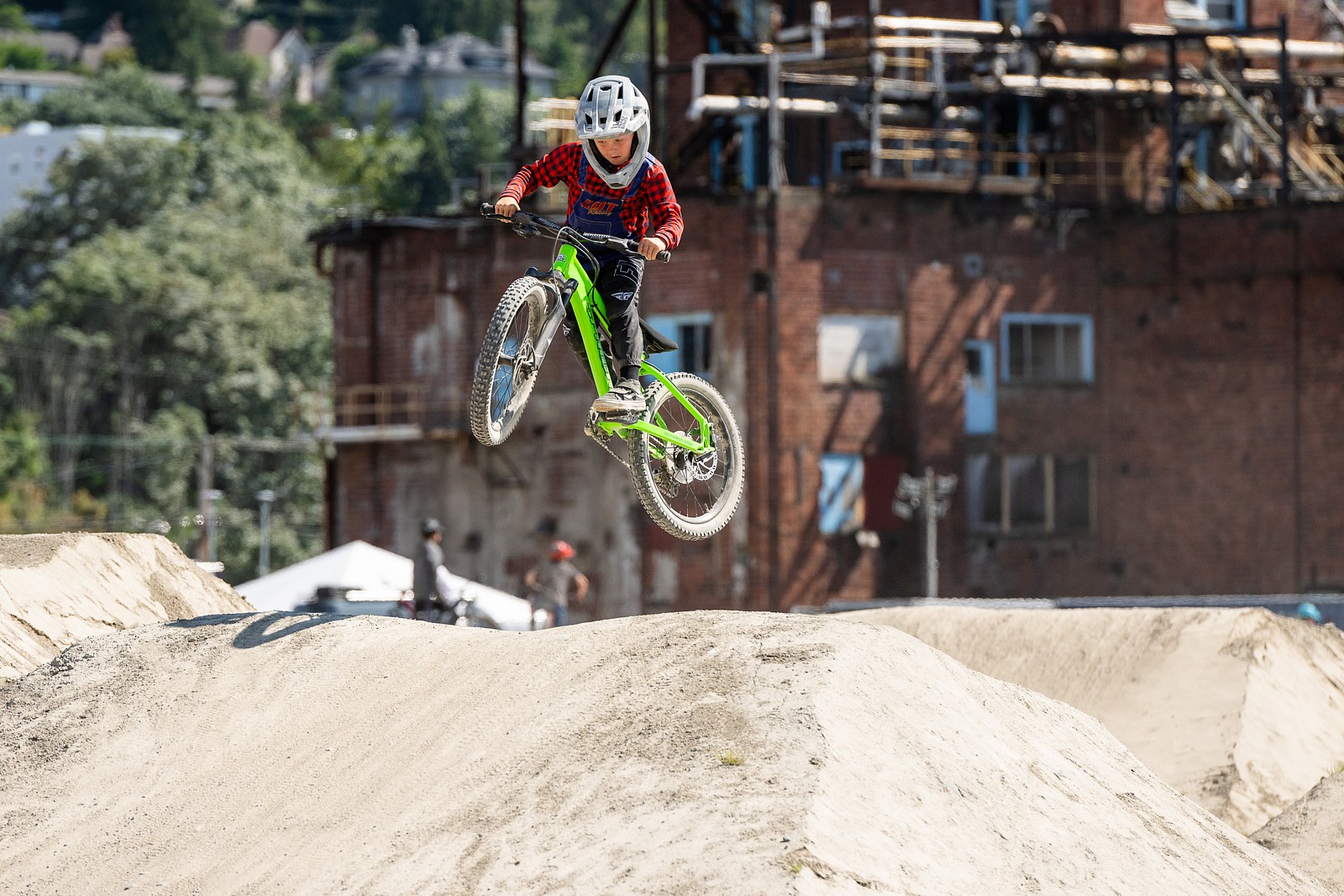 eric mickelson dirt jumps NW TuneUp Mountain Biking Pictures