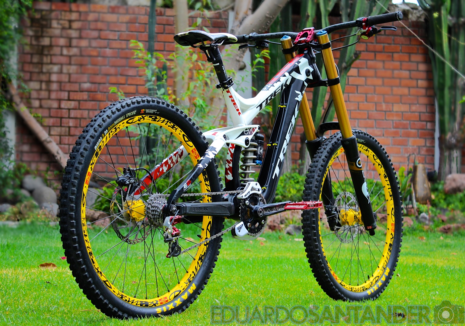 changing road bike tube