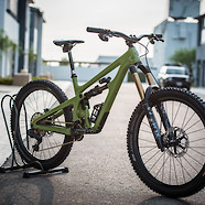 Yeti SB 165 - Hulk Smash!