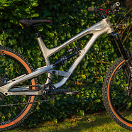 YT Capra RealRaw 2019