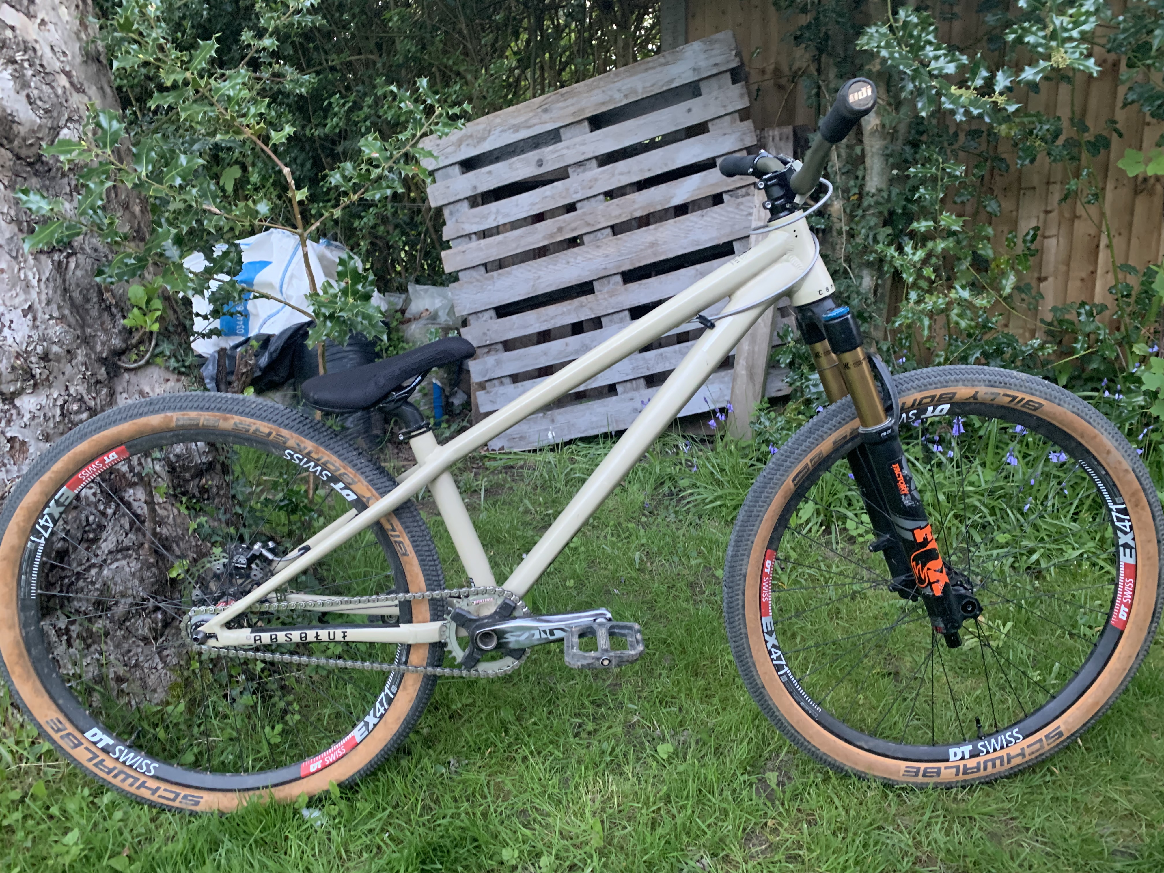 Commencal Absolut - BenMTB1's Bike Check - Vital MTB