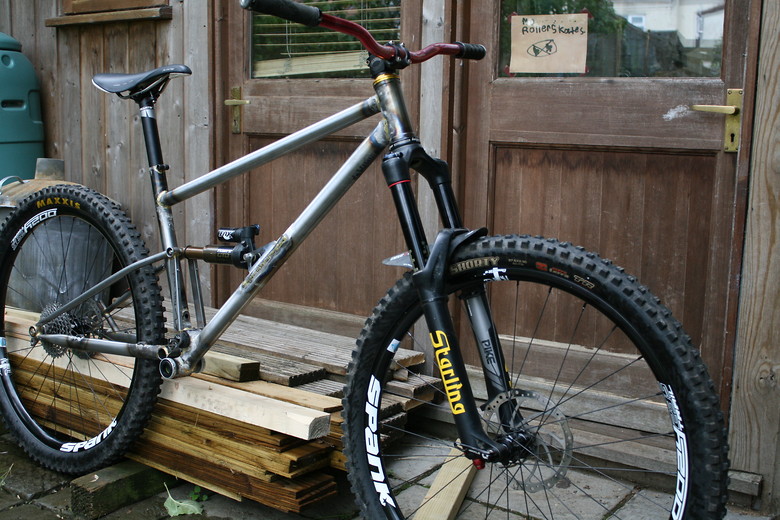 Starling Cycles Custom Steel 150mm Race Bike Phutphutend S Bike Check Vital Mtb A discourse on cycling with especial relation to the sterling bicycle. vital mtb