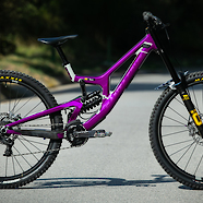 Santa Cruz V10 Chromed Purple