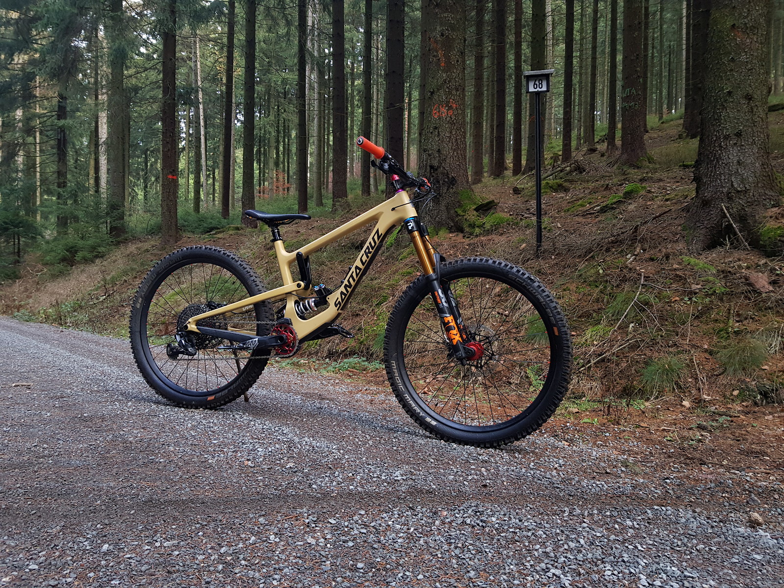 Santa Cruz Nomad 4 C - 2018 Vital Bike of the Day ...