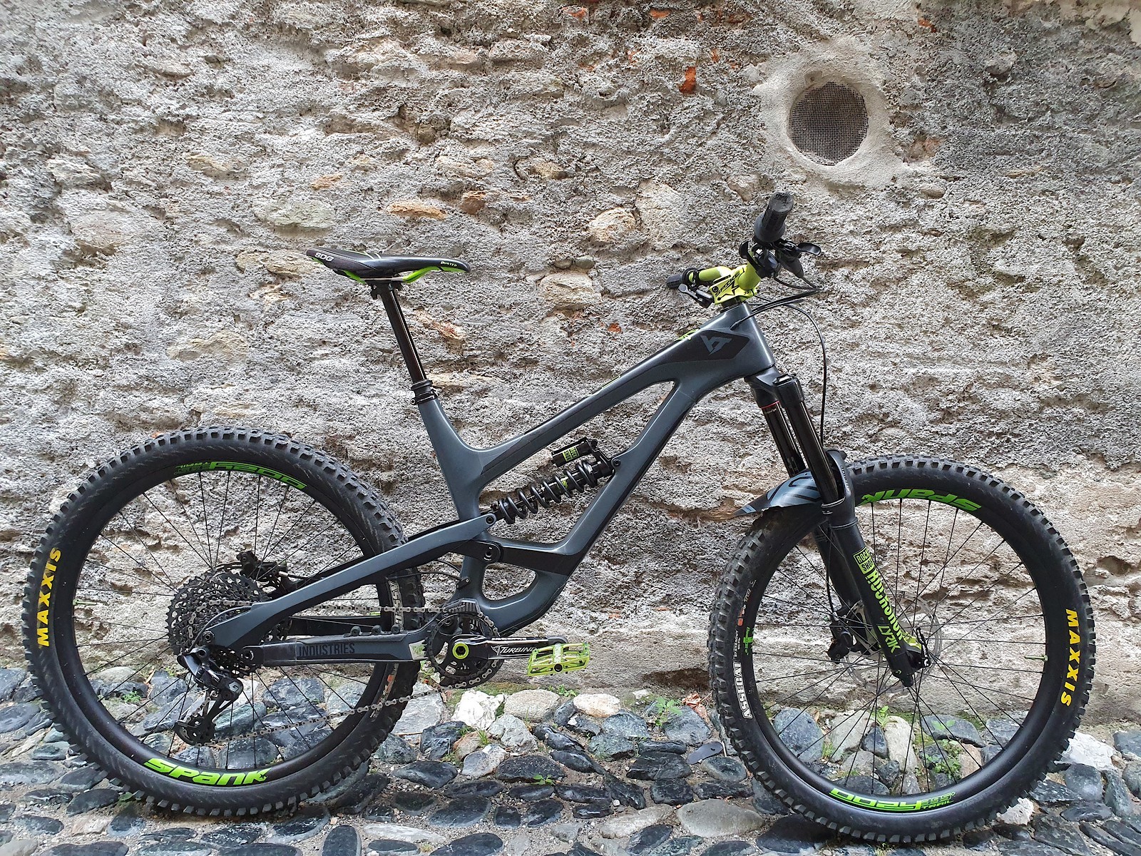 yt capra 27 cf pro 2019