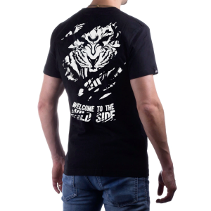 AMS Tiger Black Tee <br>Model's height: 5'9”/175 cm
<br>Model is wearing: Size Medium
