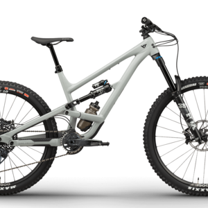 2024 YT Capra MX Core 2 (Machine Light Grey)