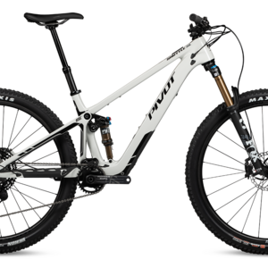 2025 Pivot Shuttle SL World Cup XTR (Aspen White)