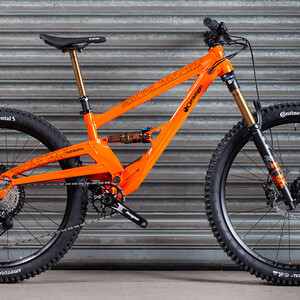 2025 Orange Satsuma SE