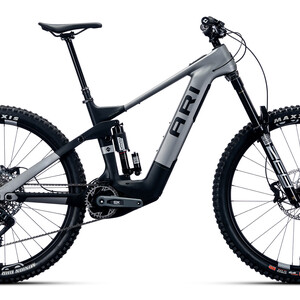 2025 Ari Timp Peak Elite (Charcoal Black)