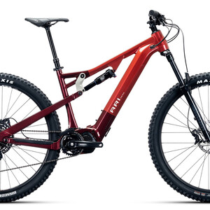 2025 Ari Wire Peak 2.0 Comp (Maroon Flame)