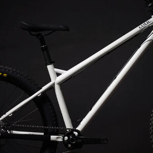 2026 Cotic BFe (Glow White)