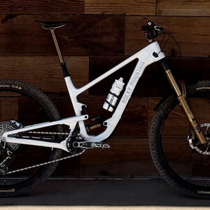 Altitude attitude FB.jpeg?VersionId=A6hjYPCzGuIpca2u5OipS5r