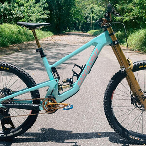 heavy Nomad 6 CC FB.jpeg?VersionId=z3cUhSim510yiEMEAwPxy9KUZevm