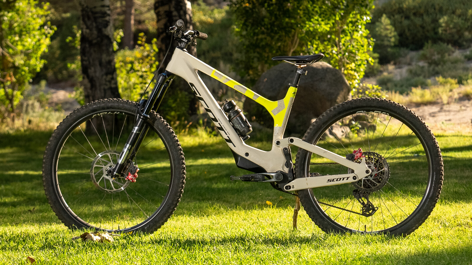 FoxLiveValveBike-3.jpg?VersionId=dJhUmDjXTpkB2U45yK