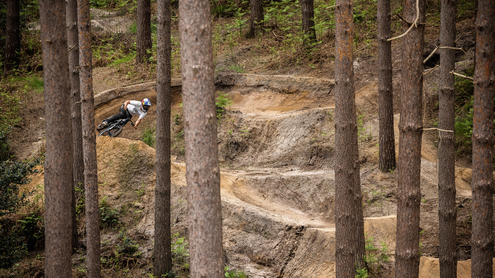 Kade-Edwards-Lyriks-Woburn-RB-Web-Res-107.jpg?VersionId=lBphhezspVHqb8ib5uk.S.sEYA2EB