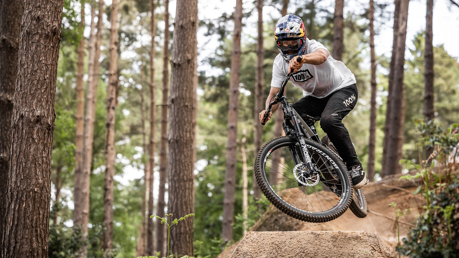 Kade-Edwards-Lyriks-Woburn-RB-Web-Res-116.jpg?VersionId=1yLQ9BsRlLNnLithFcf0Ryy3P4zH