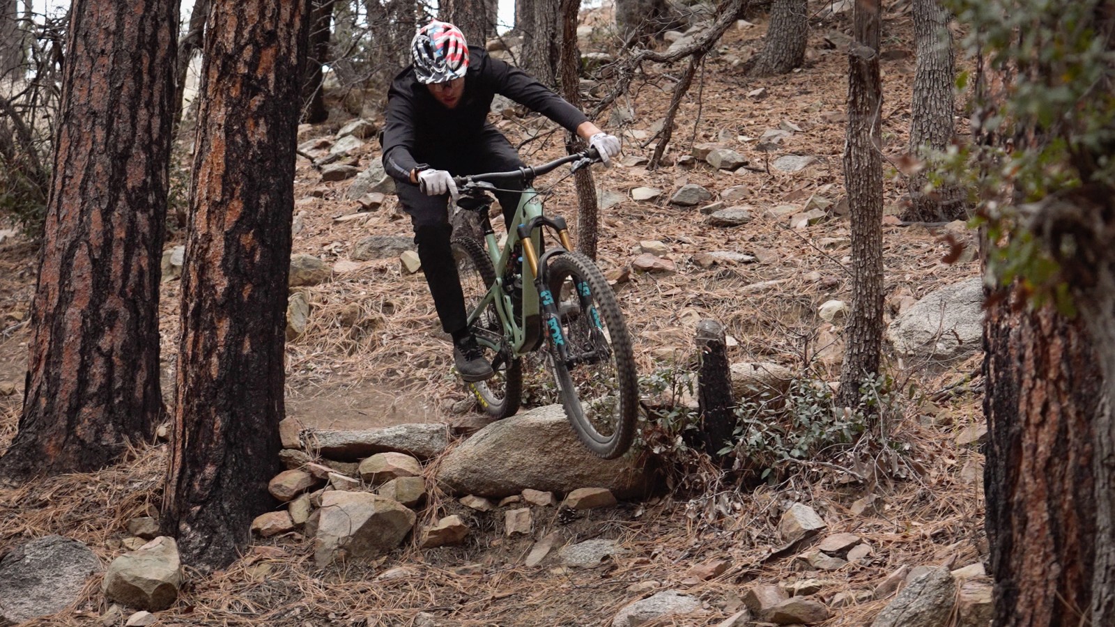 2023%20Yeti%20SB140%20Mountain%20Bike%20Review-15.jpg?VersionId=VYKWFyTxYybcOjufONjGqM8vrsBzRdNG&itok=YjLX5k6V