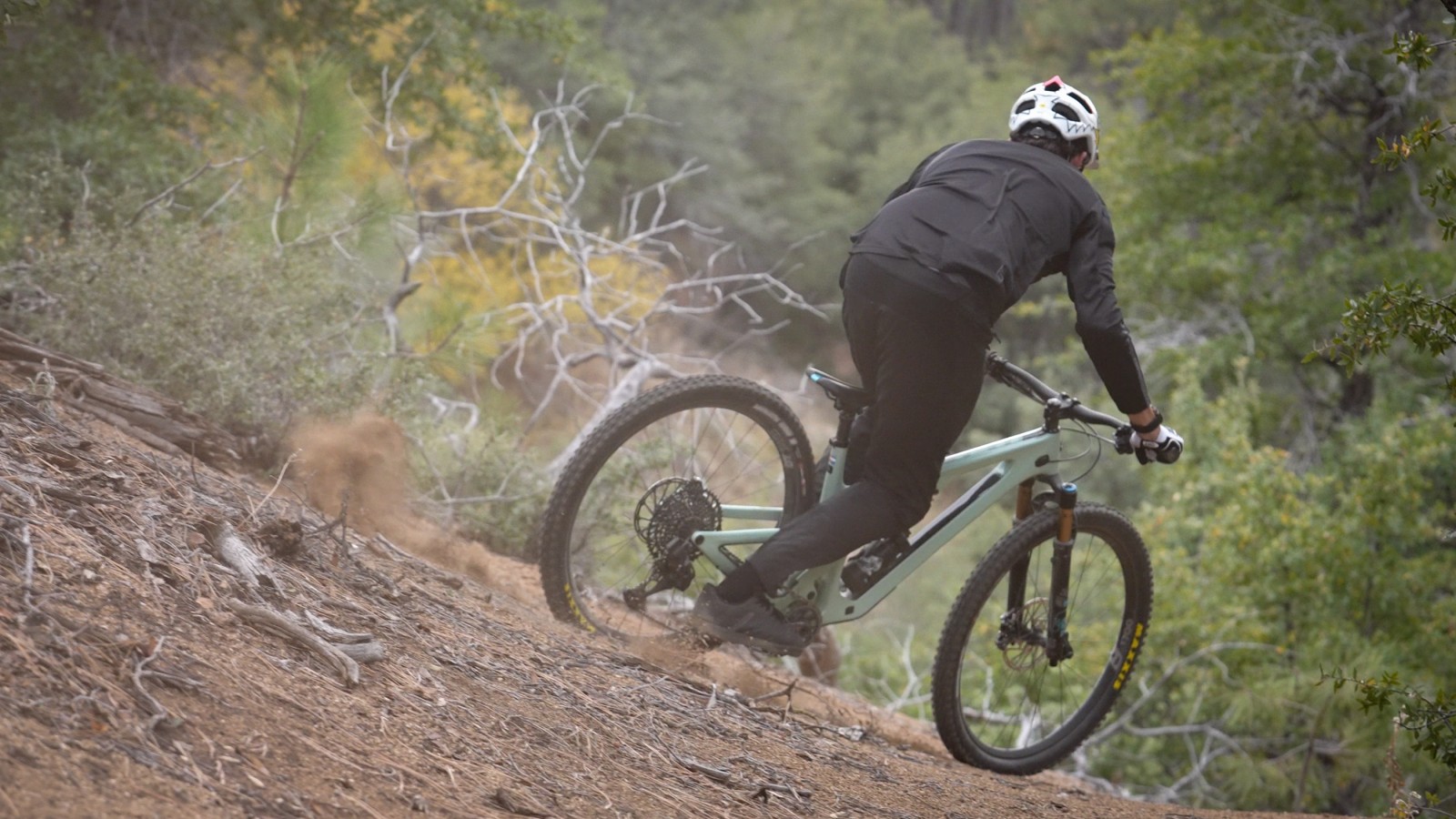 2023%20Yeti%20SB140%20Mountain%20Bike%20Review-23.jpg?VersionId=dqsY9kmUJOkRtccdYJiOjT_CbqYTSN8K&itok=6ClbzJeB