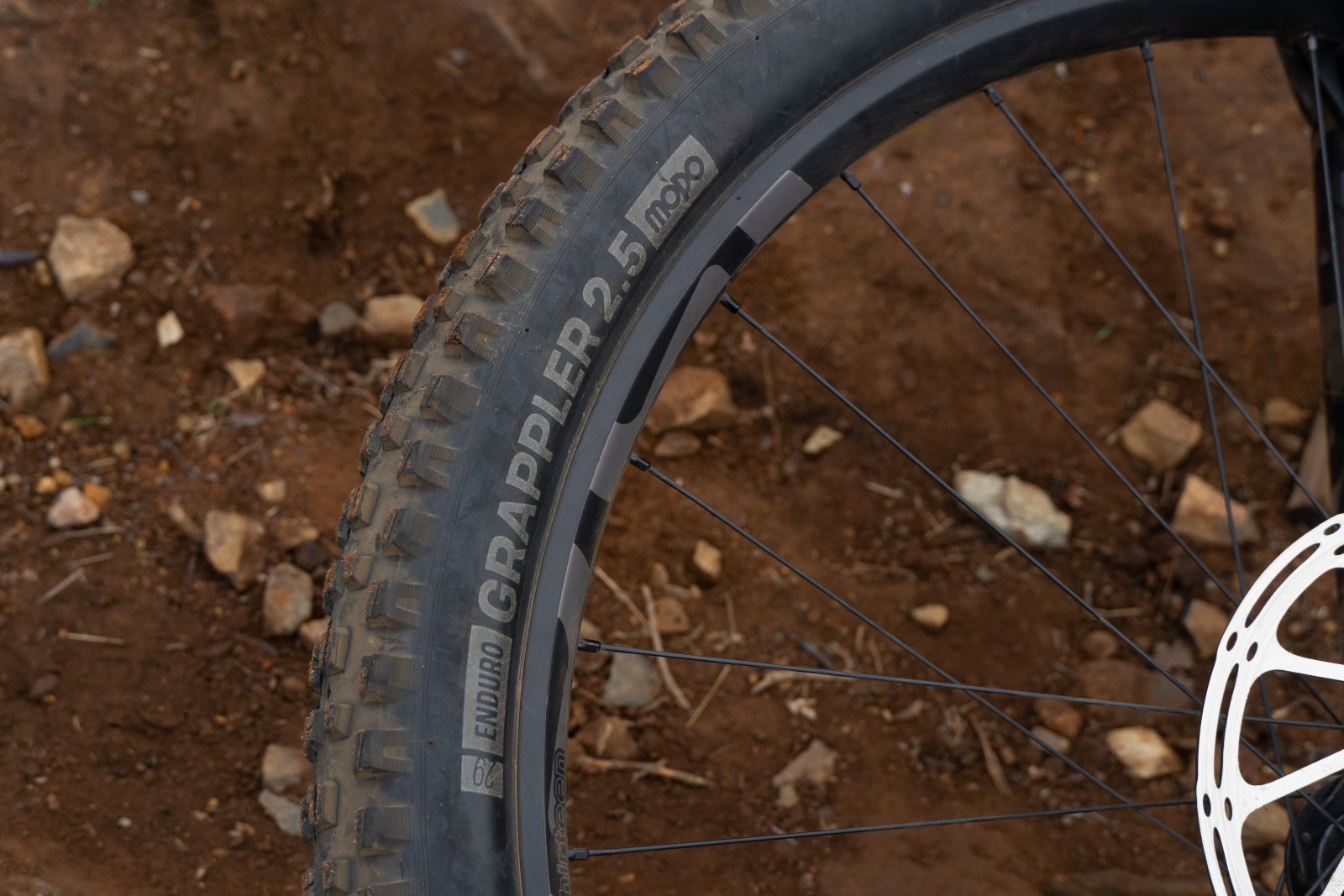 GrapplerTire 0