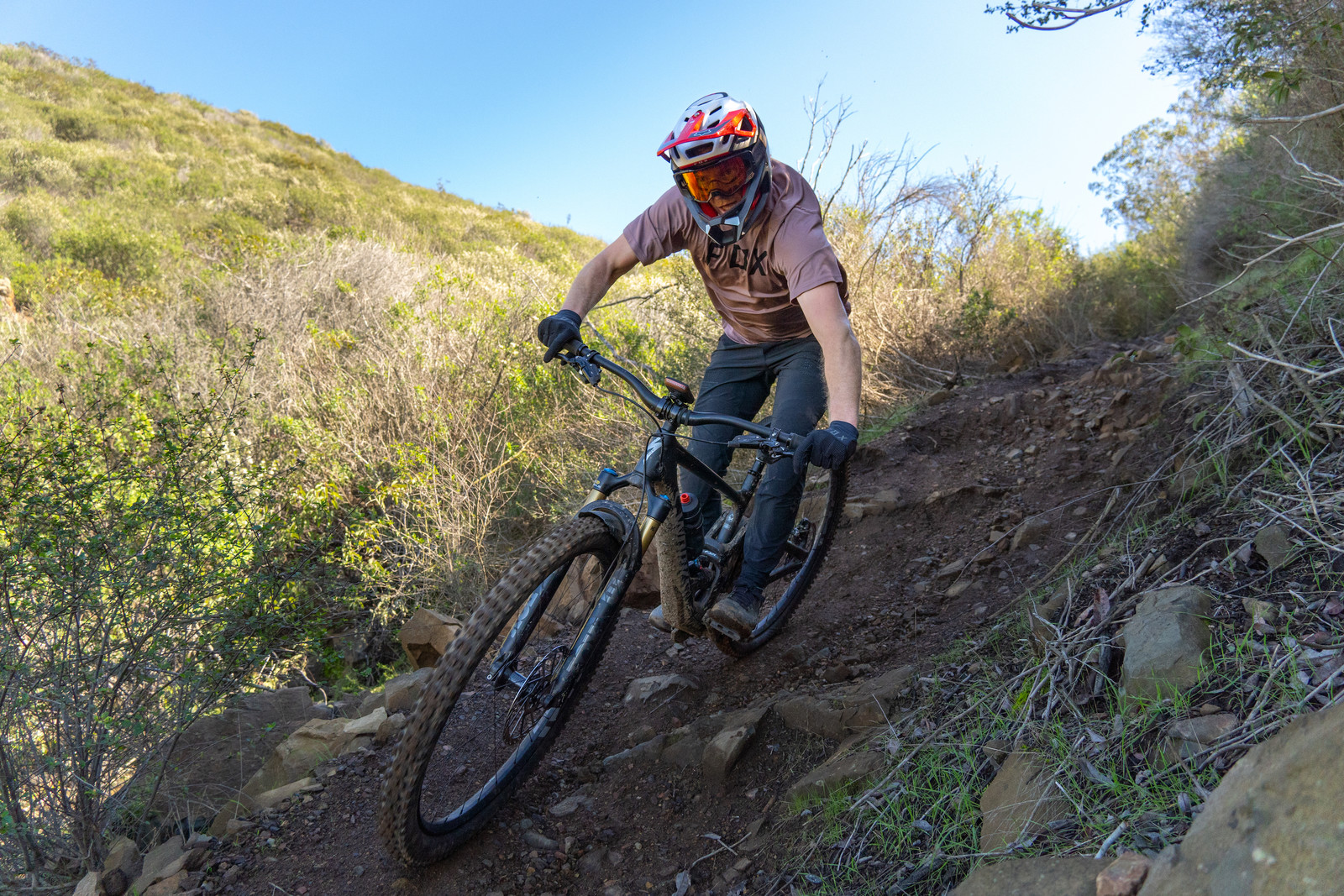 Head to Head e*thirteen LG1 Carbon vs. Aluminum Enduro Wheels
