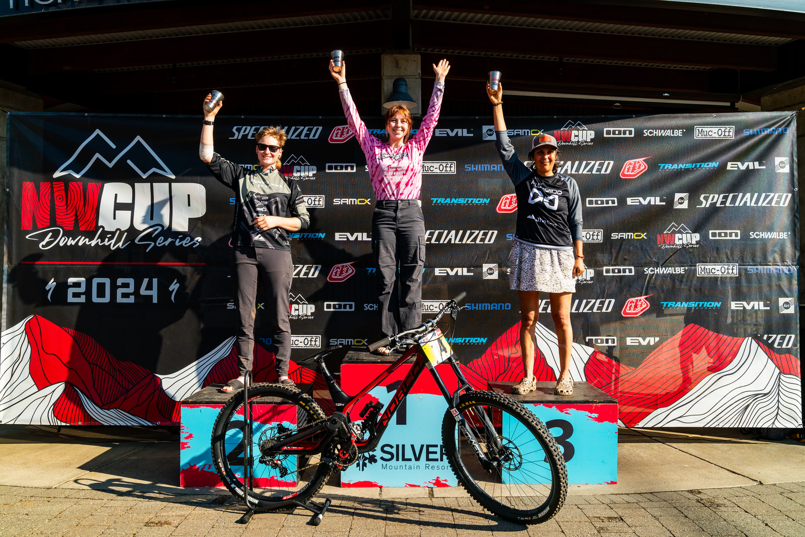 NWCup-SUN-8424-Zuest-3173.jpg?VersionId=xhuLqt