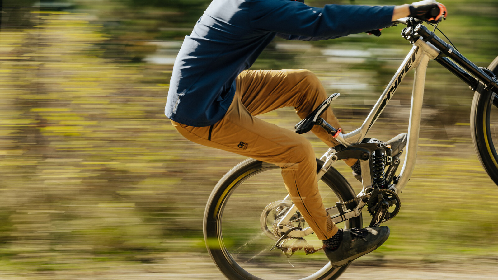 The Best MTB Pants You Can Buy – 8 Bike Pants In Review | ENDURO Mountainbike Magazine