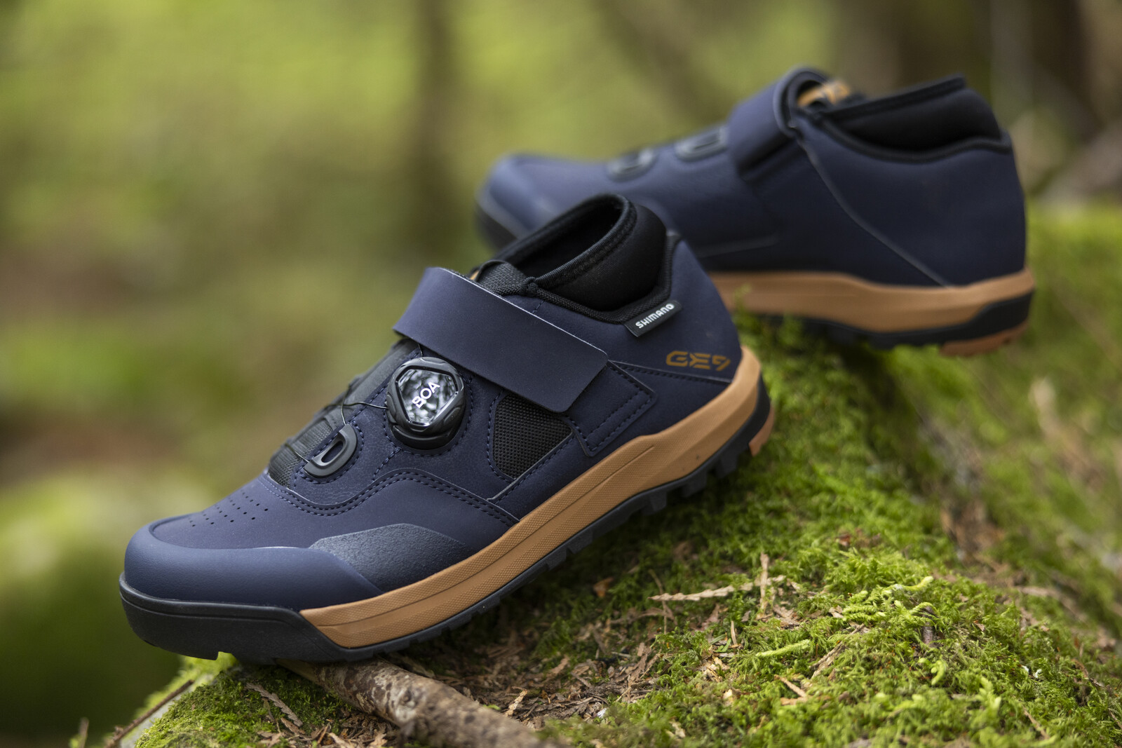 MBハイエンドGジャン ブラック S Shimano Adds to Its Gravity Shoe Lineup with Options For