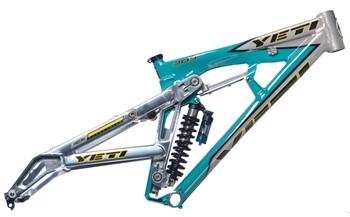 YETI 303WC ダウンヒル専用フレーム BK.jpg
