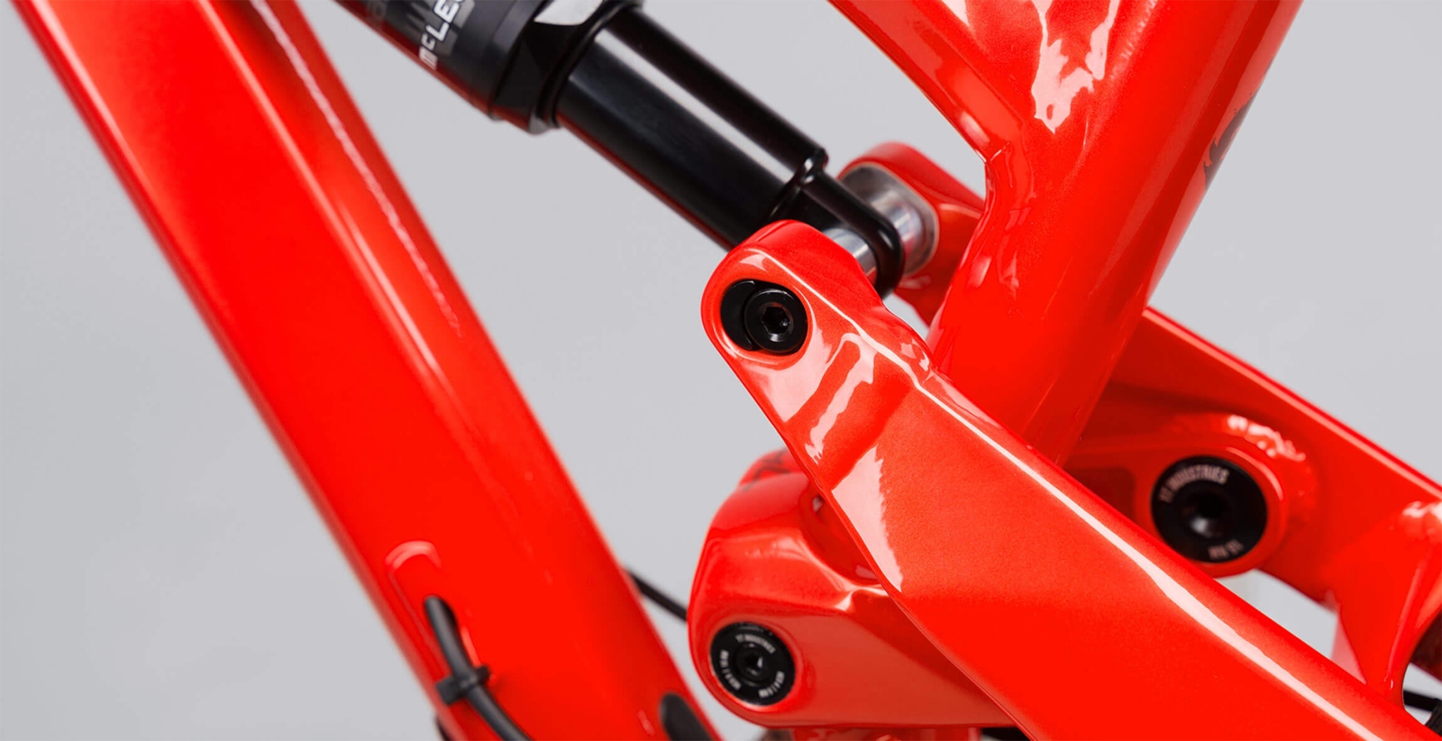 2023 YT Jeffsy Primus 24 Bike Reviews, Comparisons, Specs Bikes