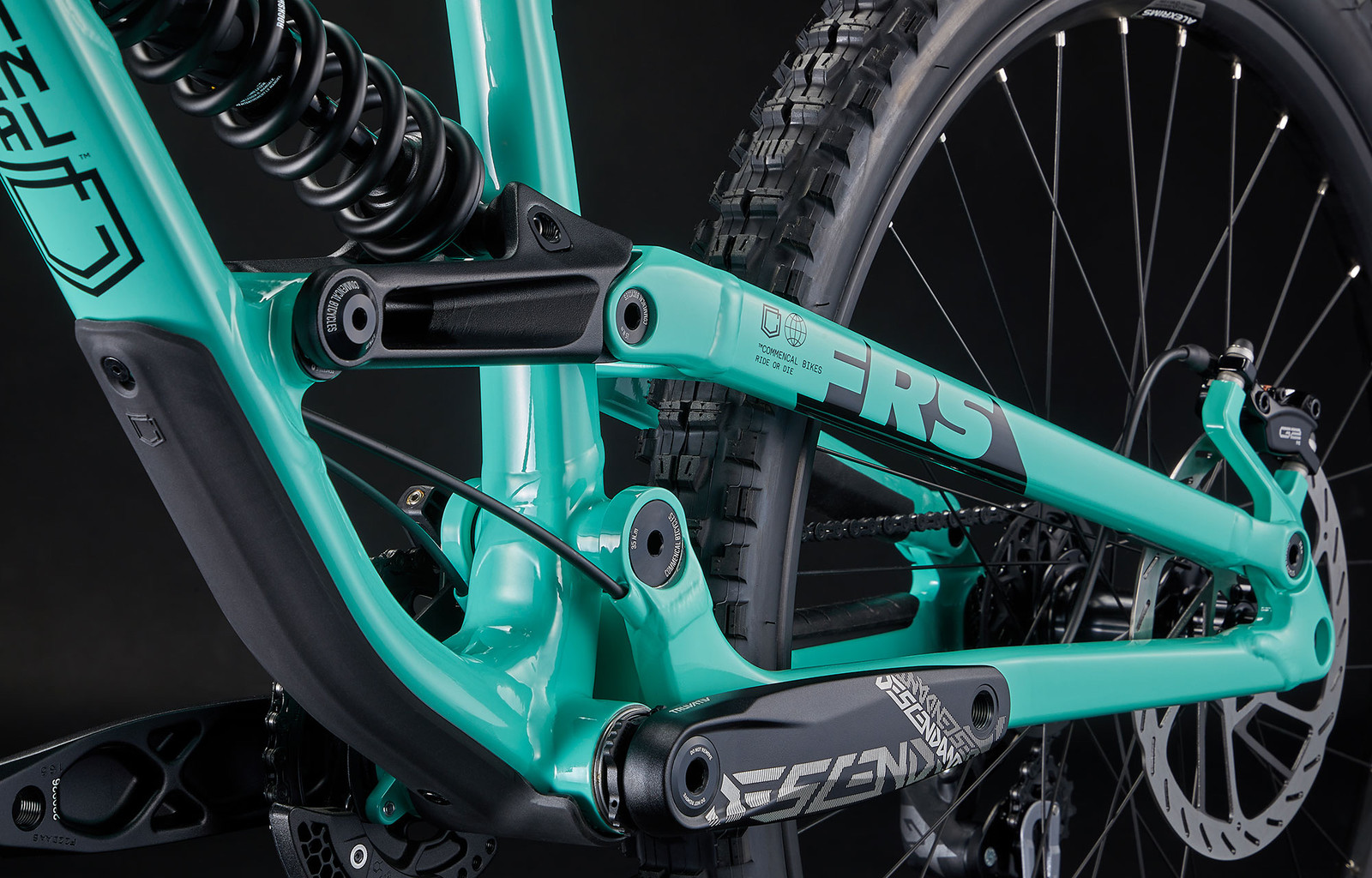 ride emerald 04