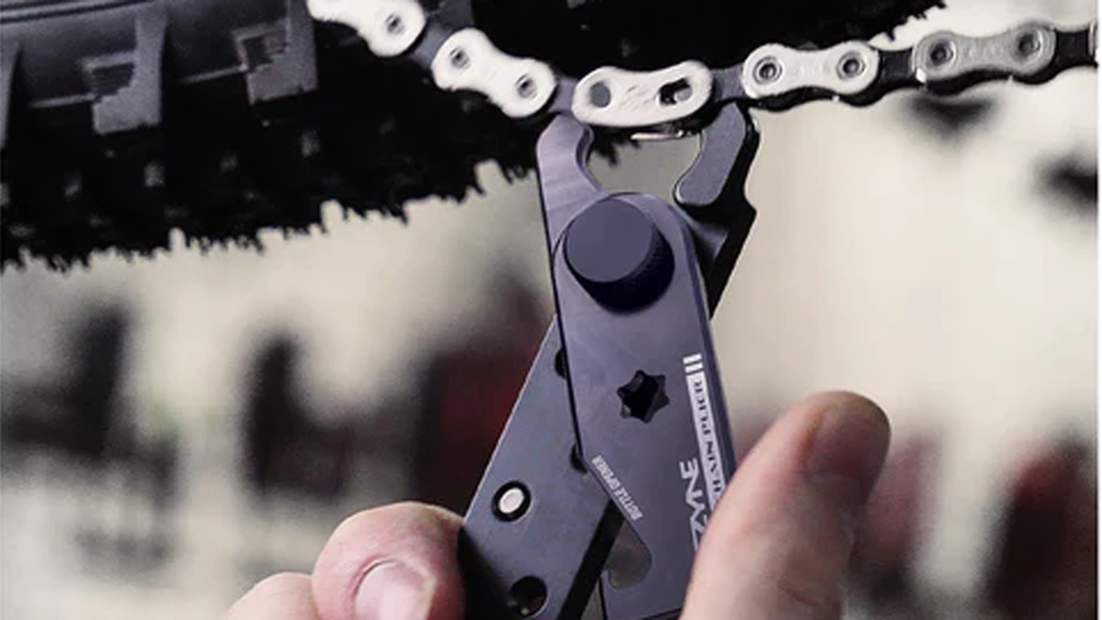 Multi Chain Pliers R1 1500 R2