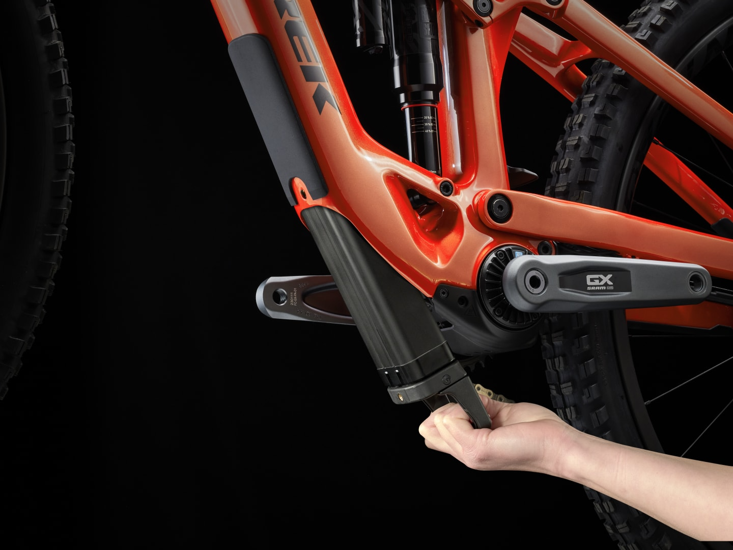 98 gx detail 07.png?VersionId=kZqBBe0dWmmpb