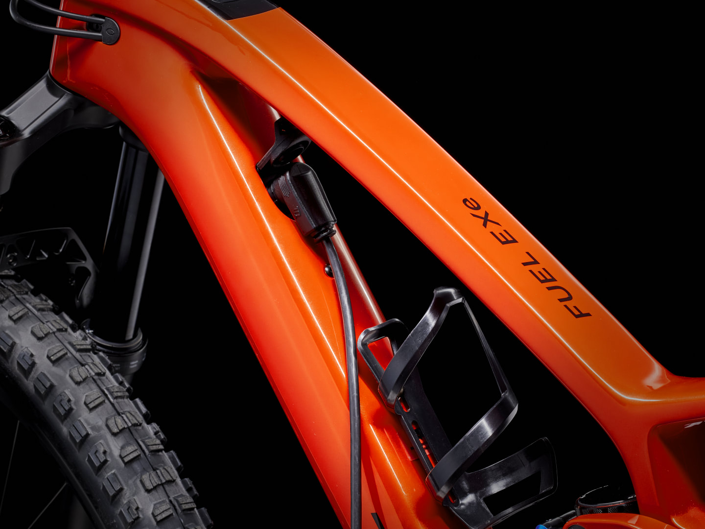 98 xt detail 04.png?VersionId=7OoD5FPyDXNq7omA6