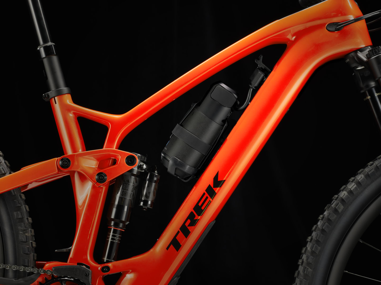 98 xt detail 08.png?VersionId=XUpjMC97qTRg