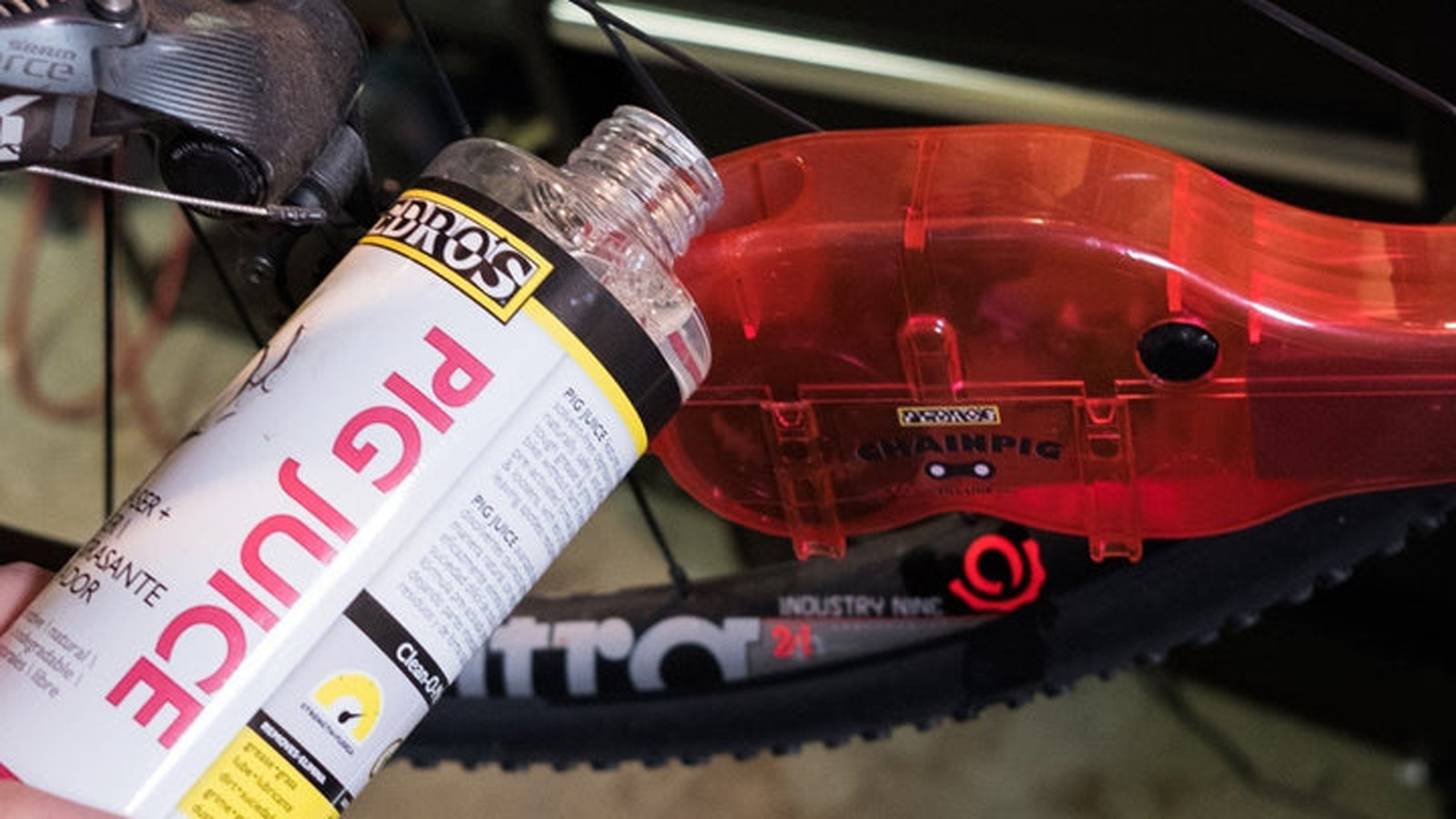 Motorcycle Chain Cleaner Pedro's Pig Juice Degreaser Cleaner