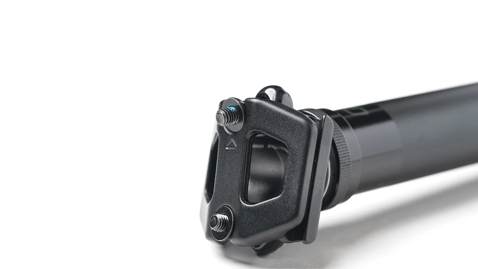 OneUp-Components V3Dropper DetailSaddleClamp 1200x