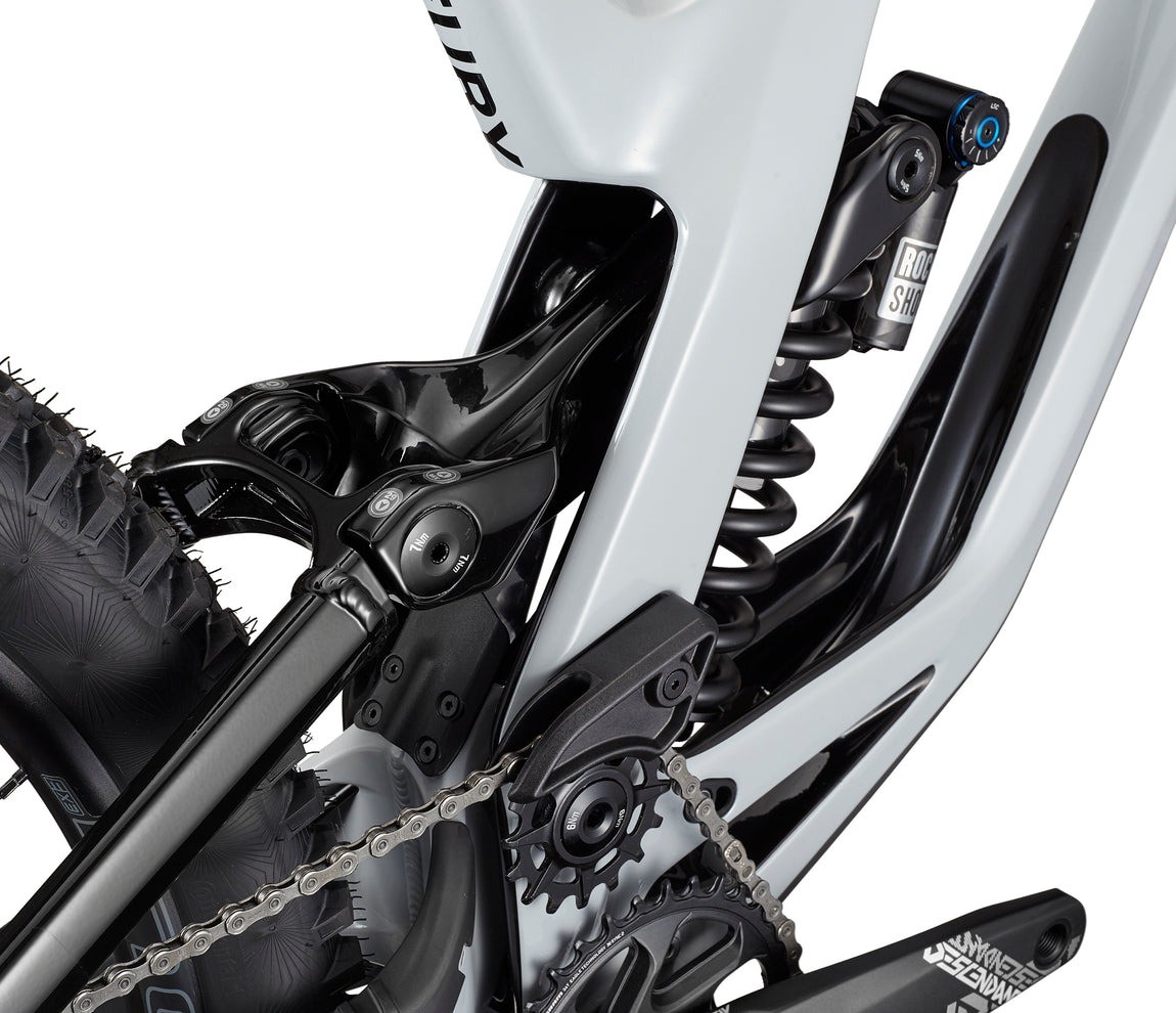 2024 GT Fury Carbon Pro Bike - Reviews, Comparisons, Specs