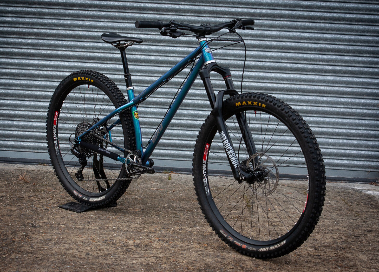 teal 02.jpg?VersionId=LfWNiK4b2KLucXHfDXIxfEPlaTiLg