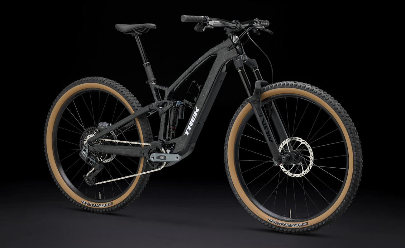 98 gx dark 02.png?VersionId=IxbygjrRd