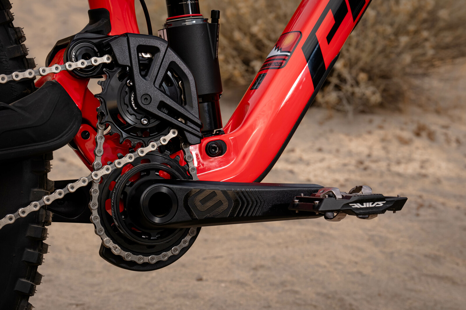 Praxis 2 Chainz crank / chainring in house Pivot engineers dream! 