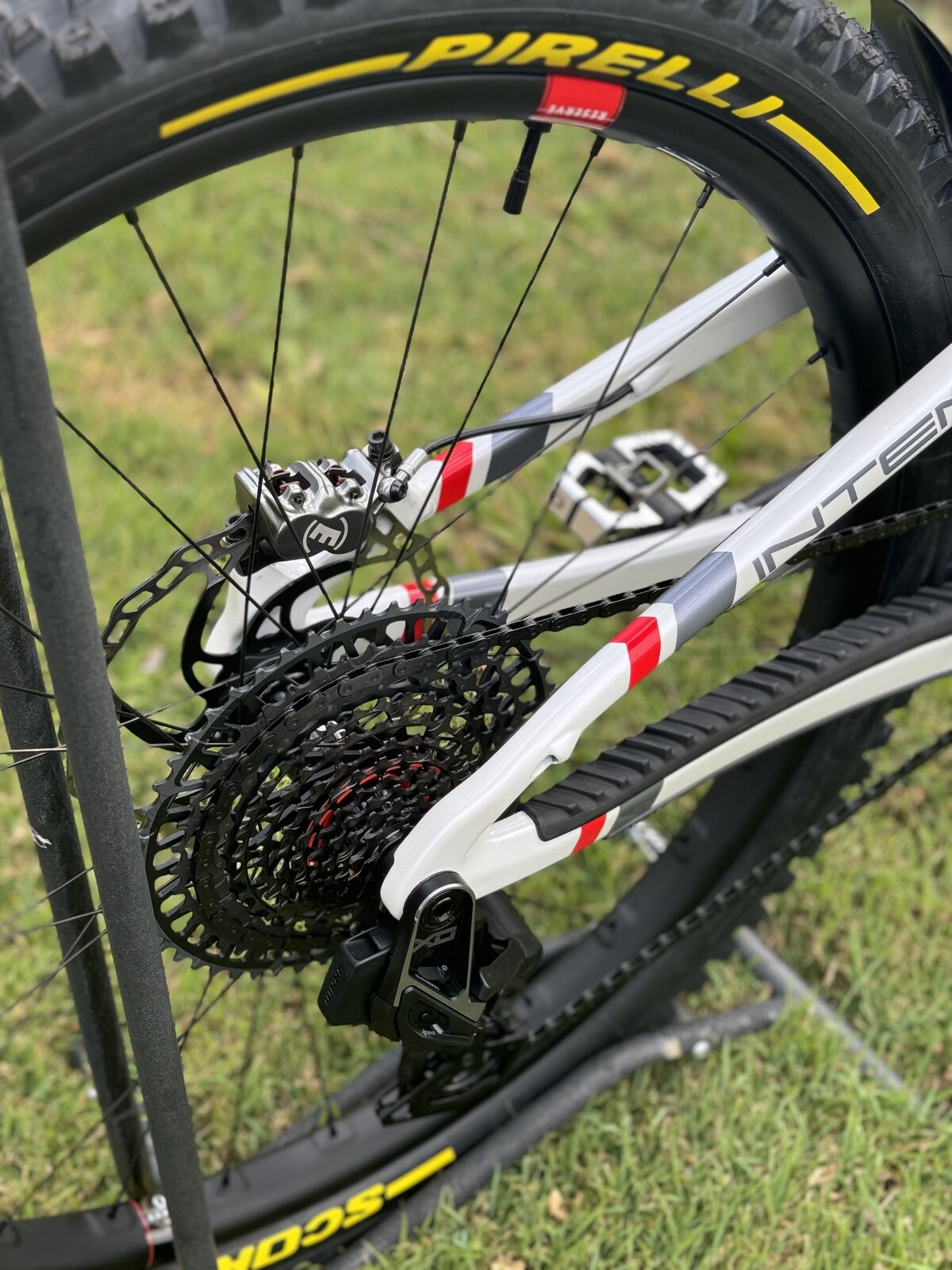 Intense Tracer 29 custom build - elvistang's Bike Check
