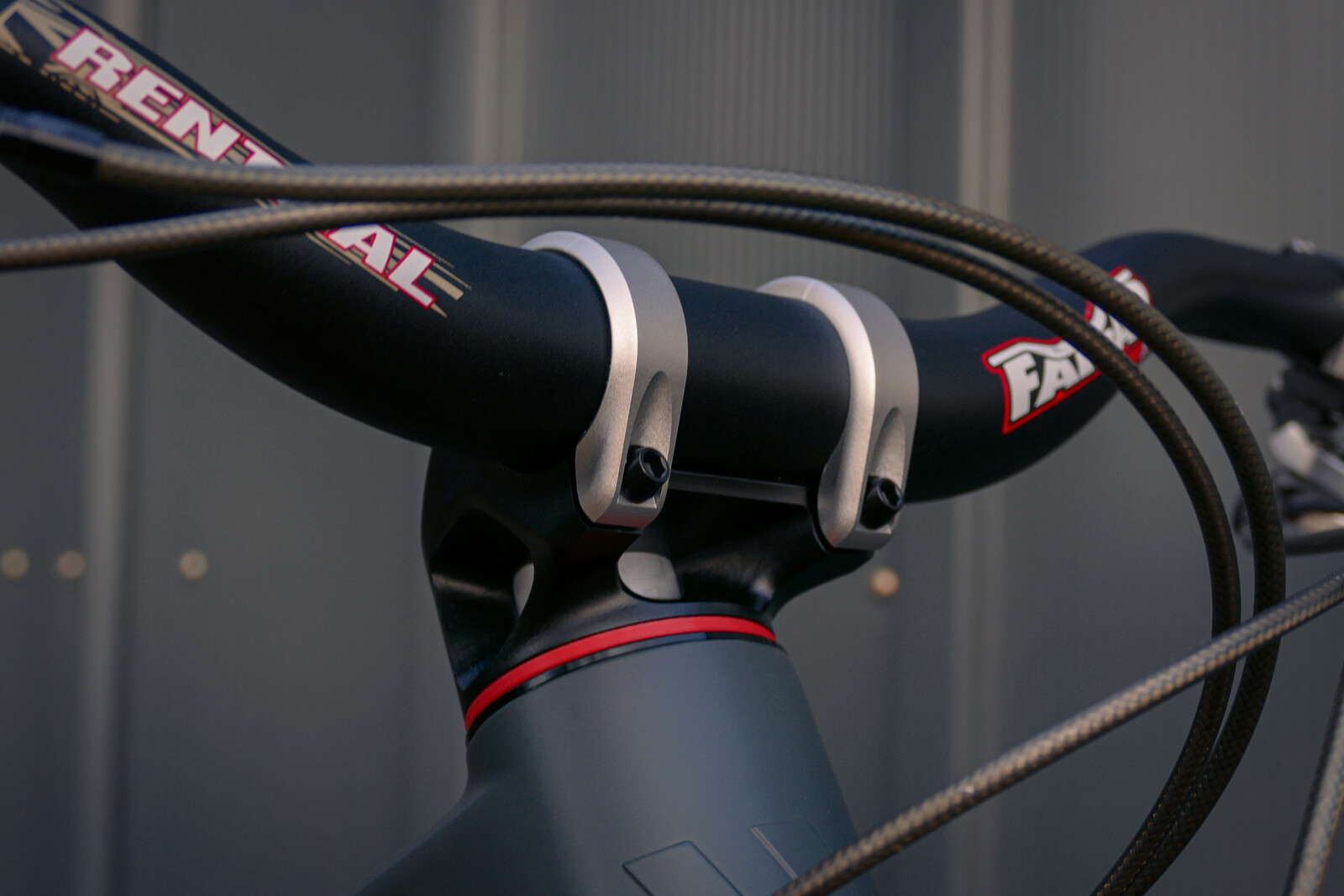 Custom stem I designed in CAD to minimize components and maximize stiffness. Integrated bearing race, 50mm rise, 36mm length, 70mm clamping width, ti hardware